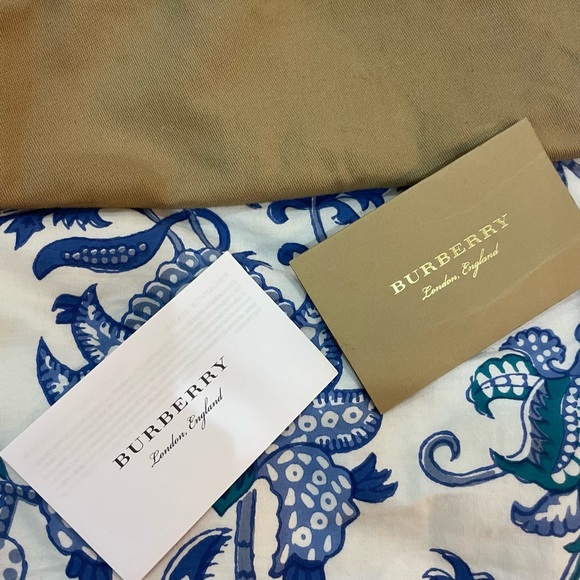 Burberry The 1983 Check Link Bag with Leather Trim - Picture 9 of 9